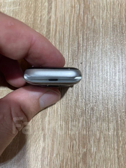 Apple Watch SE. GPS, NFC ����