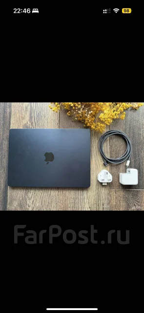 Apple MacBook Air. 13.6", 3,4����, ��� 8 ��, ���� 256���, WiFi: 1, Bluetooth: 1, ����������� �� 12��. ����