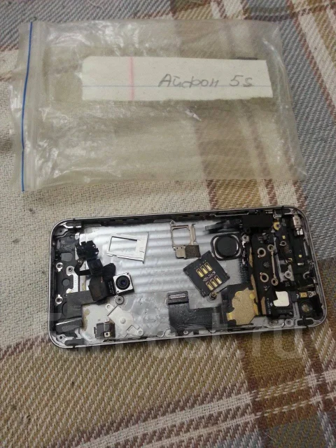 Apple iPhone 4s. �/� ����