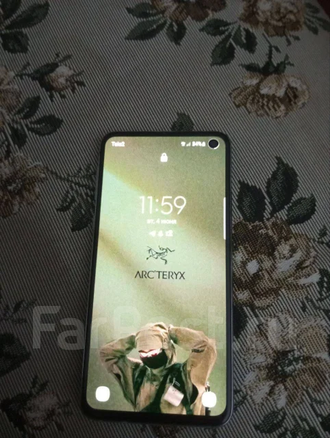 Samsung Galaxy S10e. �/�, 128 ��, ���������, 4G LTE, Dual-SIM, NFC ����