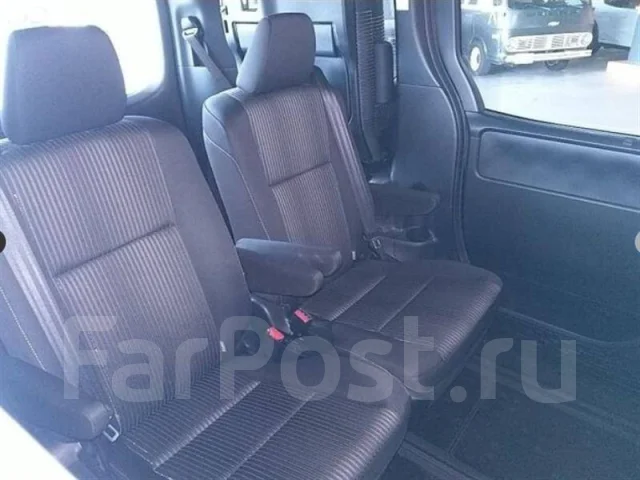 Toyota Voxy. ��������, ��������, 2.0 (154��.�.), ������, 71 000����. ��, �/� ����