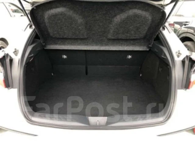 Toyota C-HR. ��������, ��������, 1.8 (99��.�.), ������, 107 000����. ��, �/� ����