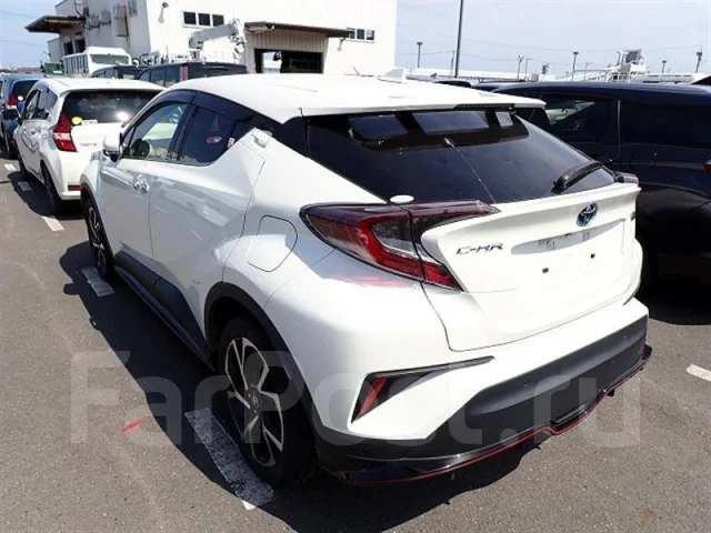 Toyota C-HR. ��������, ��������, 1.8 (99��.�.), ������, 107 000����. ��, �/� ����