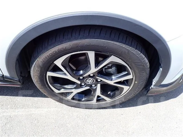 Toyota C-HR. ��������, ��������, 1.8 (99��.�.), ������, 107 000����. ��, �/� ����