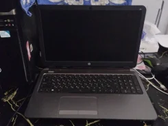 HP 250 G3. 15.6", 2,2����, ��� 4 ��, ���� 500���, WiFi: 1, Bluetooth: 1, ����������� �� 10��. ����