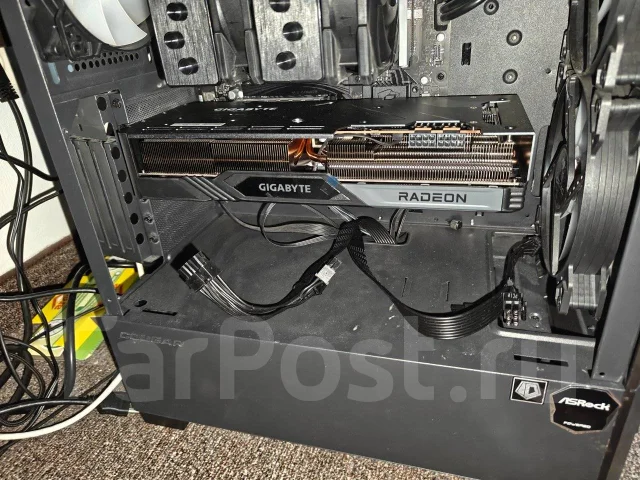 Radeon RX 7800 XT ����