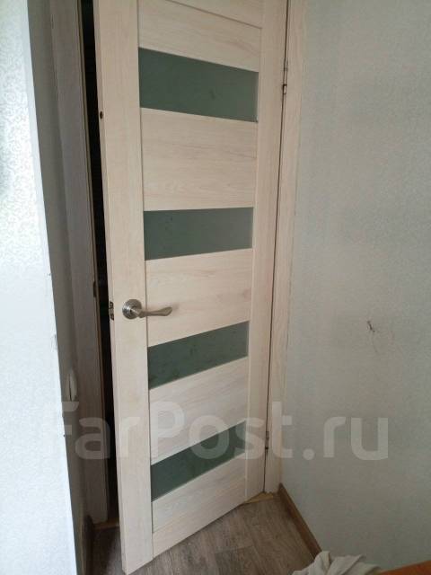 Дверь межкомнатная 70 см + коробка б/у во Владивостоке