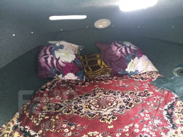 Suzuki. 2000 ���, ����� 6,4��. ����