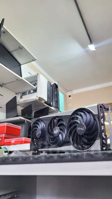 GeForce 9800 GTX+ ����