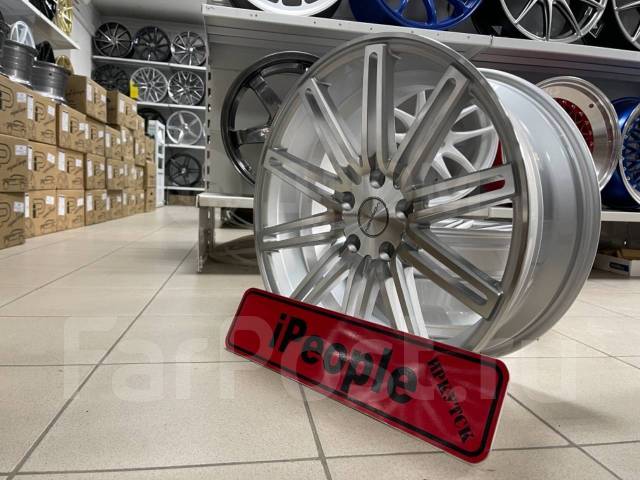 Vossen CV4. 8.0x18", 5x114.3, ET32,  73,1. 