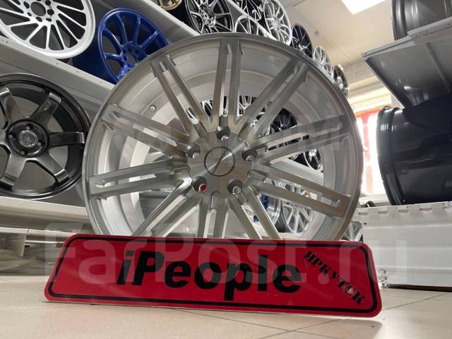 Vossen CV4. 8.0x18", 5x114.3, ET32,  73,1. 