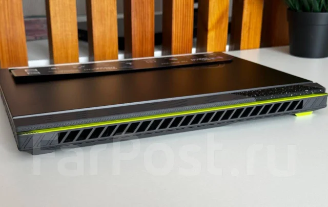 Asus ROG Strix G16. 16", 2,4����, ��� 16 ��, ���� 1 000���, WiFi: 1, Bluetooth: 1, ����������� �� 4��. ����