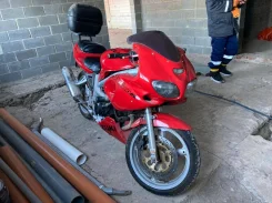 Suzuki SV 400 ����