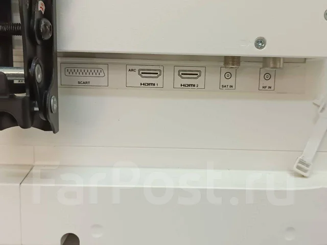 Sharp LC-24CHF4012EW. LED ����