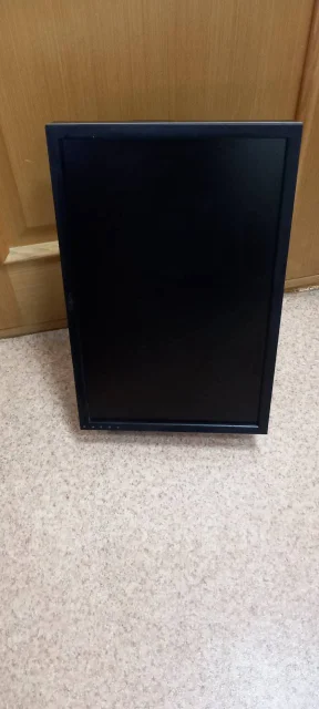 Dell. 22" ����