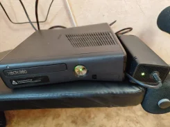 Microsoft Xbox 360 E ����