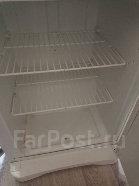 Холодильник Индезит, б/у, в наличии. Цена: 3 000₽ во Владивостоке