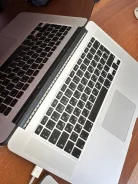 Apple MacBook Pro 15. 15", WiFi: 1, Bluetooth: 1 ����