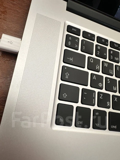 Apple MacBook Pro 15. 15", WiFi: 1, Bluetooth: 1 ����
