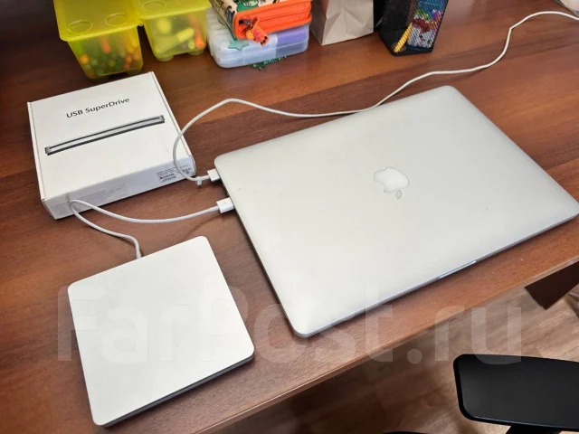 Apple MacBook Pro 15. 15", WiFi: 1, Bluetooth: 1 ����