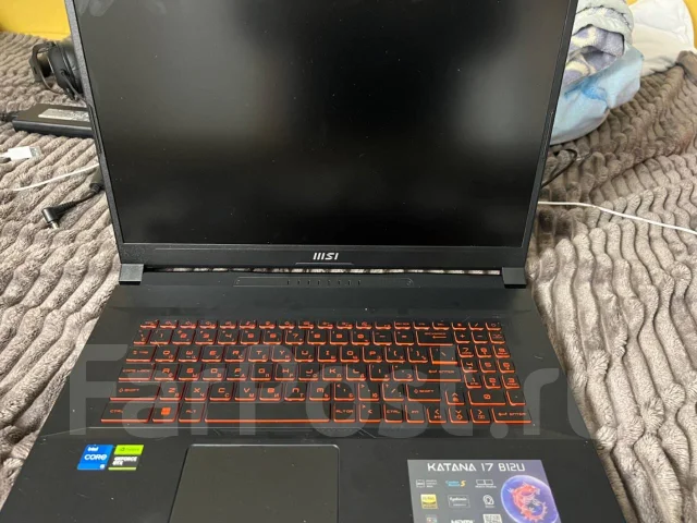 MSI Katana GF76 12UC. 17", ��� 16 ��, ���� 512���, WiFi: 1, Bluetooth: 1 ����