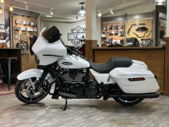Harley-Davidson Street Glide. 1 923����. ��., ��������, ���������, ��� ������� ����