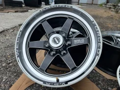 Luistone. 9.5x18", 6x139.7, ET20 ����