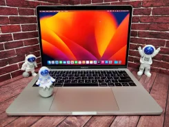 Apple MacBook Pro 13 2017 Mid. 13.3", 2,3����, ��� 8 ��, ���� 512���, WiFi: 1, Bluetooth: 1, ����������� �� 10��. ����