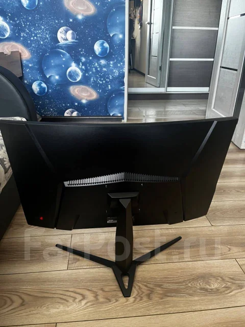 MSI. 27", ���������� �� (LCD, LED, QLED) ����