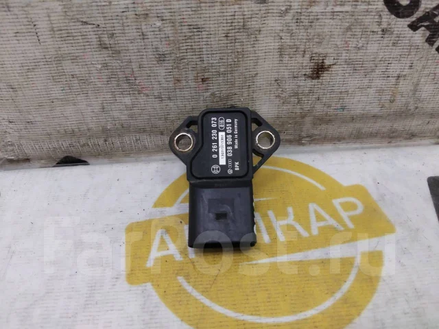 ������ �������� ������� Audi Q3 0261230073 ����