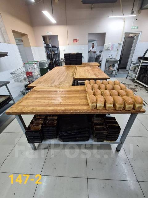 Стол пекарский с деревянной поверхностью, ножки оцин. 1400*700*850, б/у ...