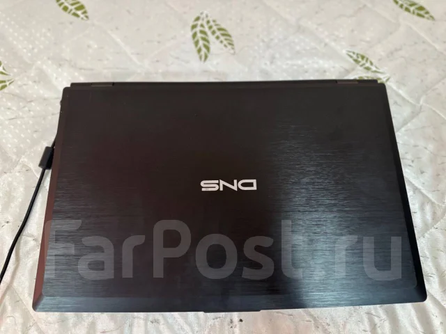 DNS. 17.3", 2,4����, ��� 4 ��, ���� 4���, WiFi: 1, Bluetooth: 1, ����������� �� 1��. ����