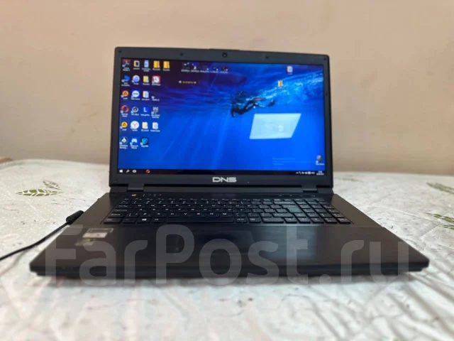DNS. 17.3", 2,4����, ��� 4 ��, ���� 4���, WiFi: 1, Bluetooth: 1, ����������� �� 1��. ����
