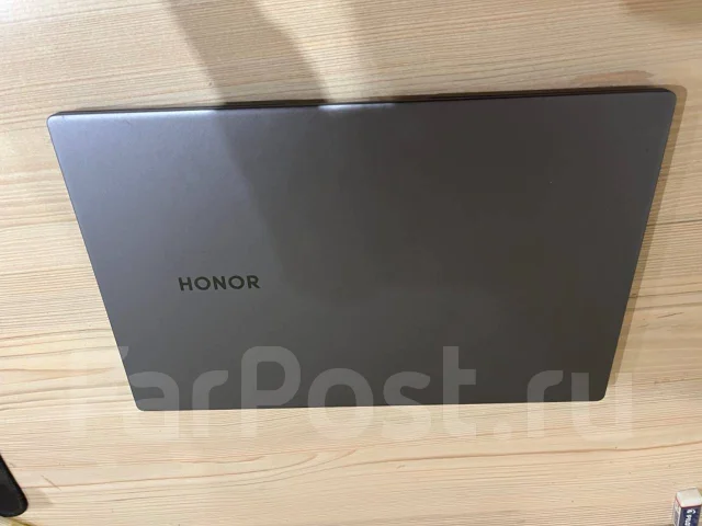 Honor MagicBook X 15. 15.6", 2,1����, ��� 8 ��, WiFi: 1, Bluetooth: 1 ����