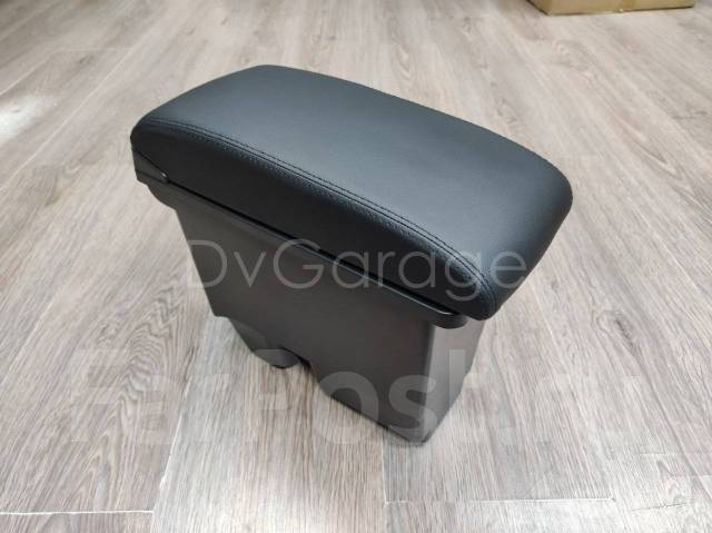 Подлокотник Toyota Yaris Cross 2020++ купить во Владивостоке по цене: 2 ...