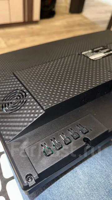 ������ ����� ������� SZ1900A. 19", ���������� �� (LCD, LED, QLED) ����