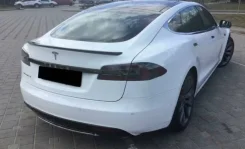 Tesla Model S ����