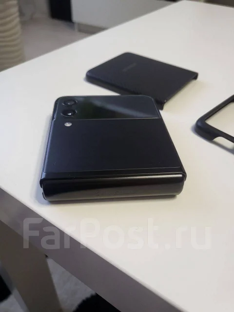 F+ Flip 3. �/�, 256 ��, �����������, �����, ������, 3G, 4G LTE, 5G, ����������, NFC ����