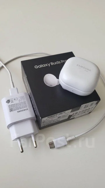 F+ Flip 3. �/�, 256 ��, �����������, �����, ������, 3G, 4G LTE, 5G, ����������, NFC ����