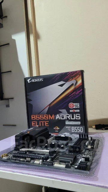 AMD B550 ����