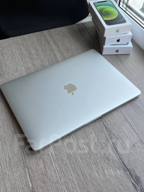 Apple MacBook Pro 13 2017 Mid. 13.3", 2,3����, ��� 8 ��, ���� 256���, WiFi: 1, Bluetooth: 1, ����������� �� 10��. ����