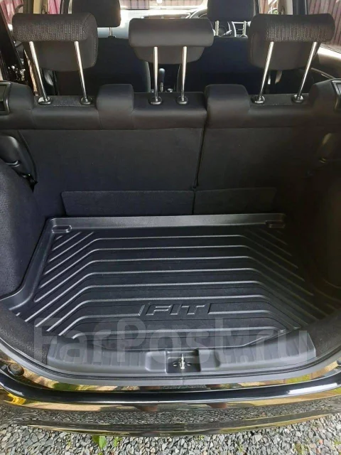 Honda Fit. ��������, 4wd, 1.3 (100��.�.), ������, 136����. �� ����