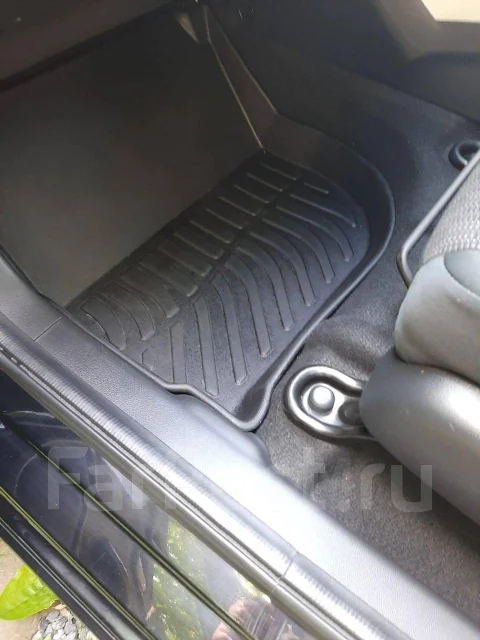 Honda Fit. ��������, 4wd, 1.3 (100��.�.), ������, 136����. �� ����