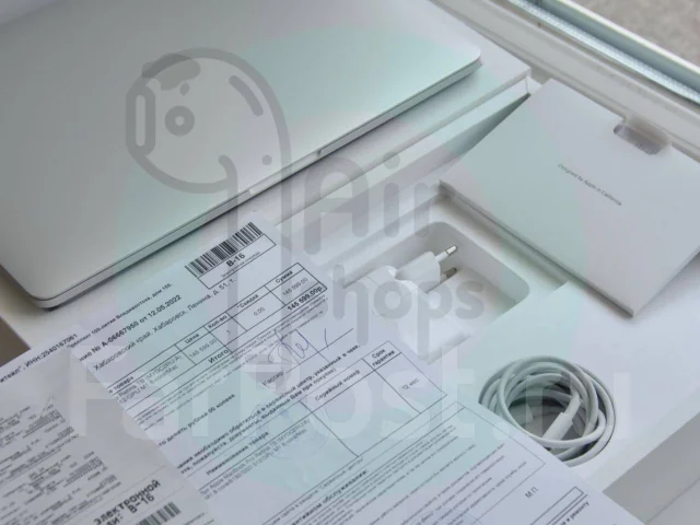 Apple MacBook Pro 13 2020 Late. ��� 8 ��, ���� 512���, WiFi: 1, Bluetooth: 1 ����