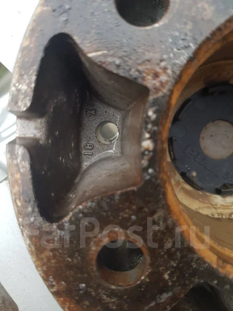 PIAA. 8.0x18", 5x114.3, ET38, �� 70,1���. ����