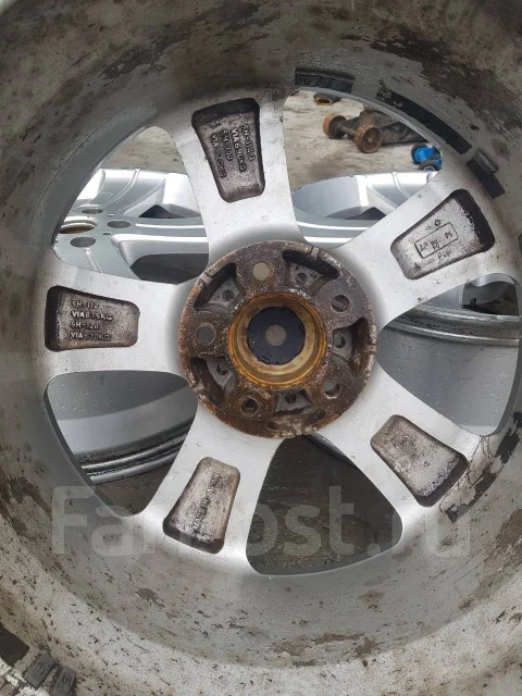 PIAA. 8.0x18", 5x114.3, ET38, �� 70,1���. ����