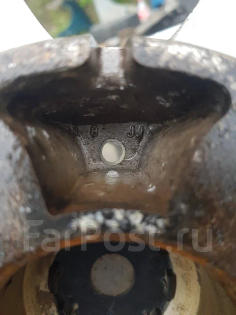 PIAA. 8.0x18", 5x114.3, ET38, �� 70,1���. ����
