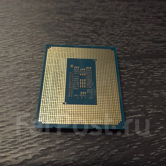 Intel Core i3-12100F ����