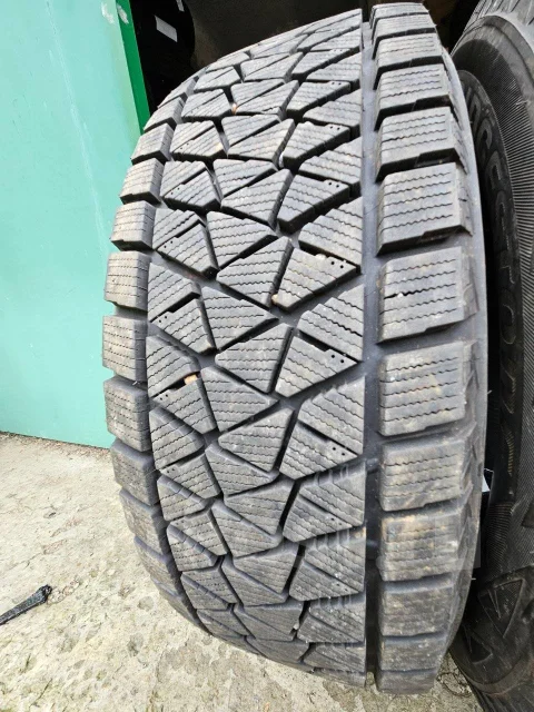 Bridgestone Blizzak DM-V2. ������, ��� �����, �/�, ����� �� 5 % ����