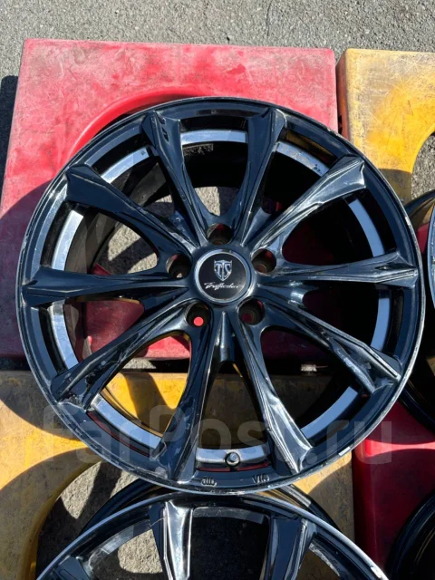 Trafficstar. 7.0/8.0x18", 5x114.3, ET48/42, �� 72���. ����